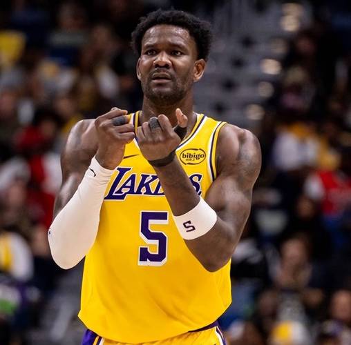 湖人6连胜重要原因！艾顿决定改变风格：把重心放在防守和篮板上