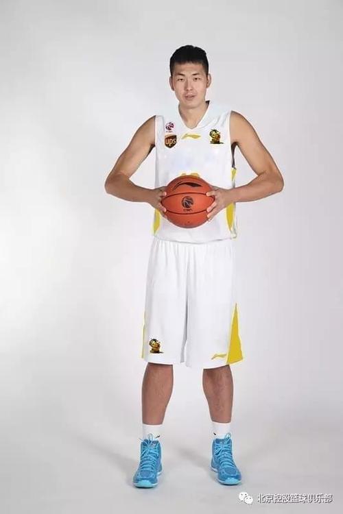 《中国体育报》专访北控青年队主教练杨庚霖：青训是一份充满希望的工作