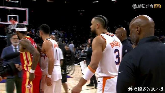 太阳爆冷惜败残阵雄鹿吞5连败布克17中4罗林斯26+10+7