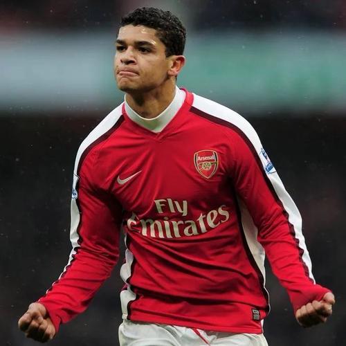 阿森纳不敌曼城痛失冠军！长文推荐：阿尔特塔绝对权力的双刃剑！