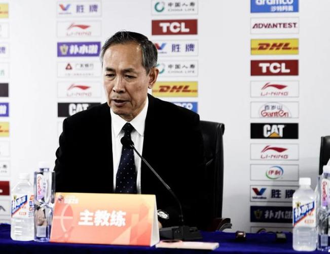 北京爆冷不敌吉林！许利民混乱用人周琦8罚0中执行绝杀太魔幻