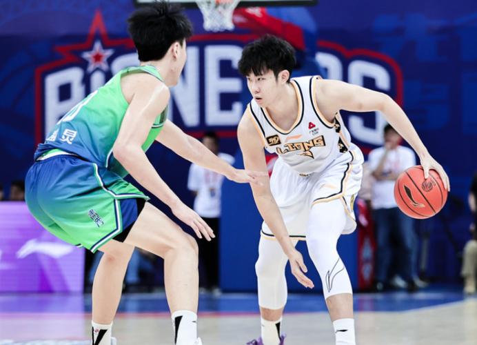 广厦男篮7分险胜天津，胡金秋32+5塔克28+10+14，林庭谦23+5+8+4