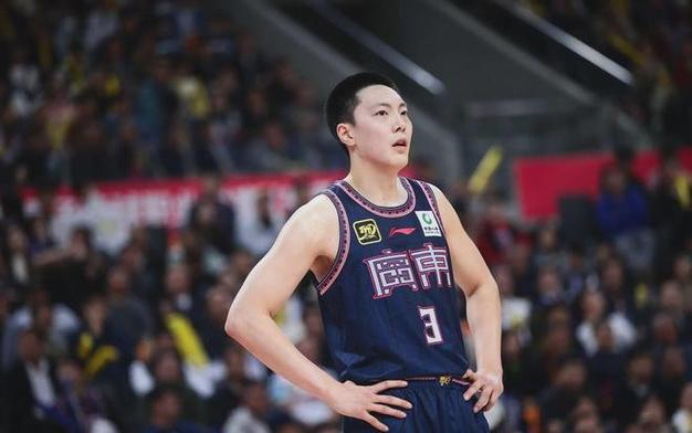 广东3消息！杜锋彻底破防，胡明轩被批不配顶薪，焦泊乔最新伤情