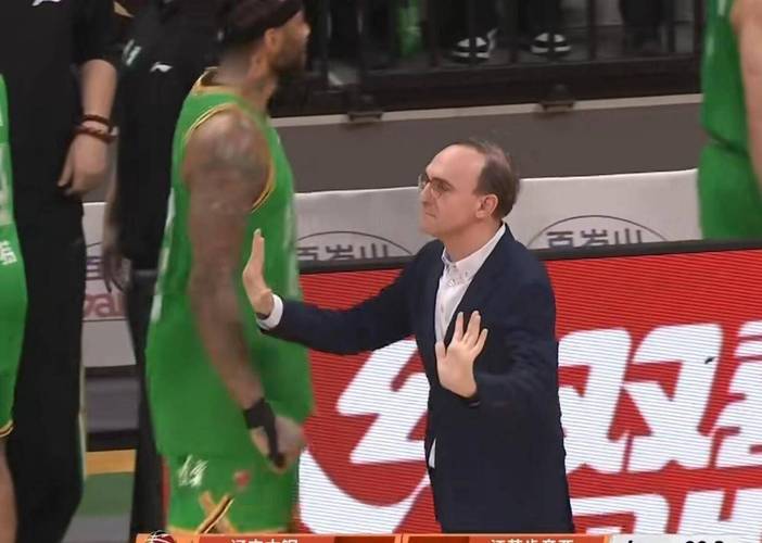 辽宁输吉林！三首发后场狂铁，乌戈用人成卧底，三分28中7！