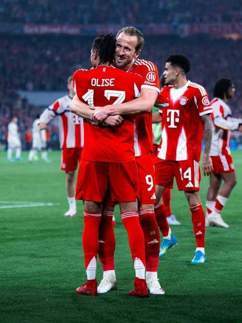 奥利塞进球引发拜仁球迷冲场，摄影师在庆祝中受轻伤但仍坚持拍摄